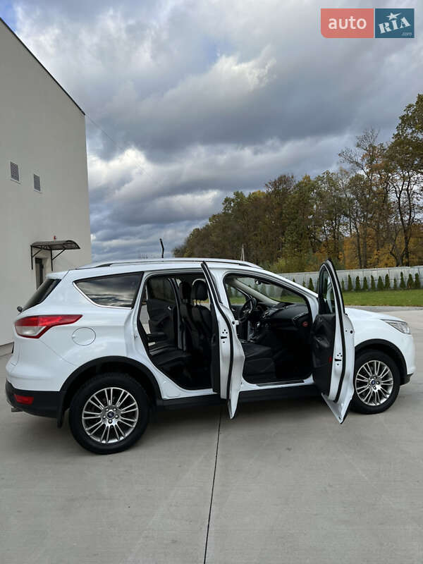 Позашляховик / Кросовер Ford Kuga 2013 в Луцьку