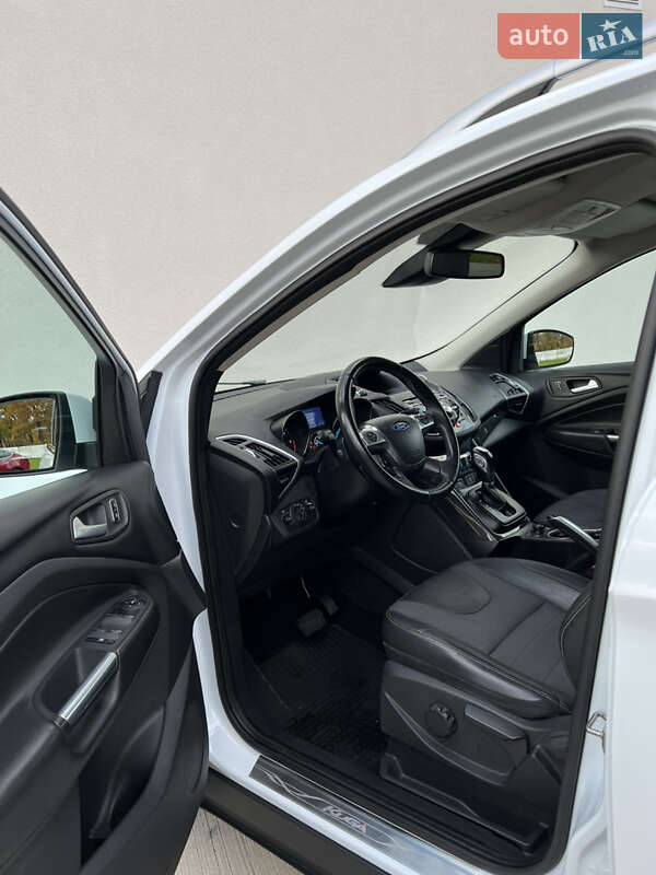 Позашляховик / Кросовер Ford Kuga 2013 в Луцьку