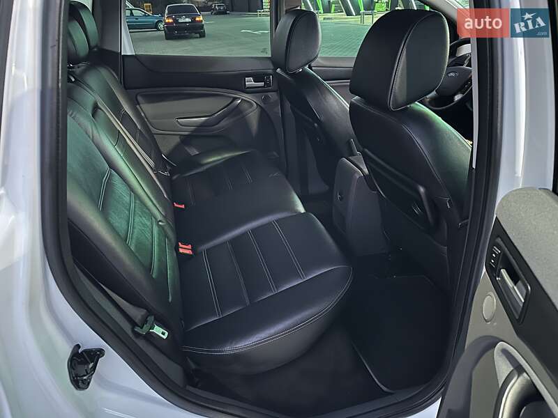 Внедорожник / Кроссовер Ford Kuga 2010 в Одессе