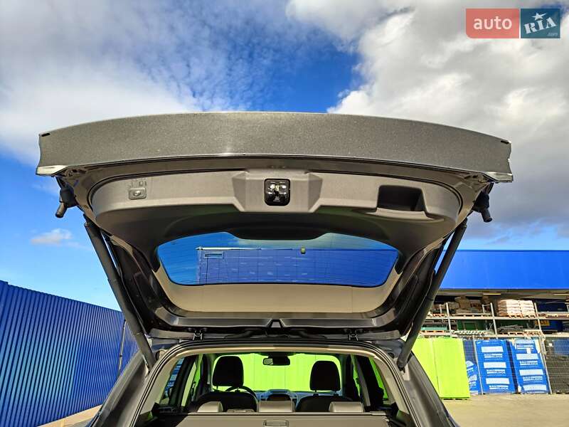 Внедорожник / Кроссовер Ford Kuga 2016 в Калуше