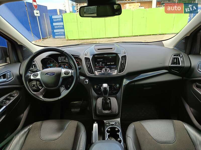 Внедорожник / Кроссовер Ford Kuga 2016 в Калуше