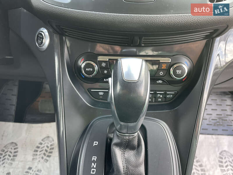 Внедорожник / Кроссовер Ford Kuga 2014 в Дубно