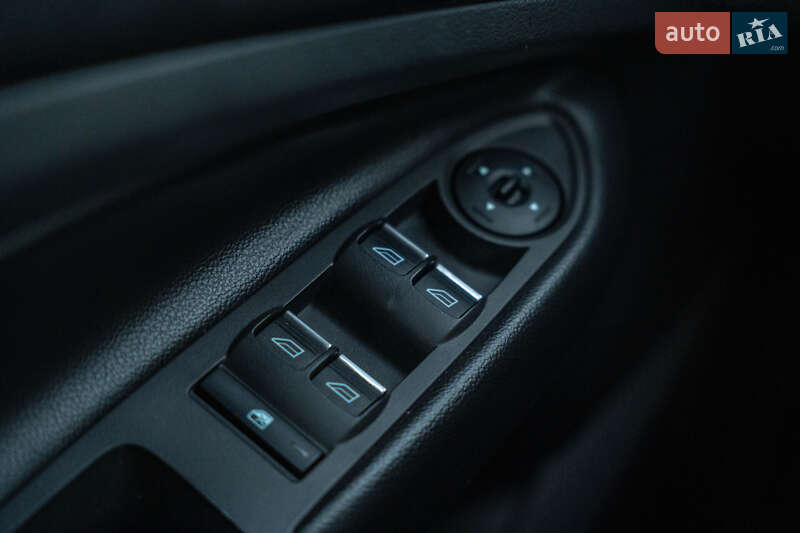 Внедорожник / Кроссовер Ford Kuga 2015 в Черновцах фото 15 Внедорожник / Кроссовер Ford Kuga 2015 в Черновцах