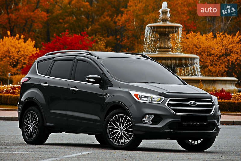 Позашляховик / Кросовер Ford Kuga 2018 в Дніпрі