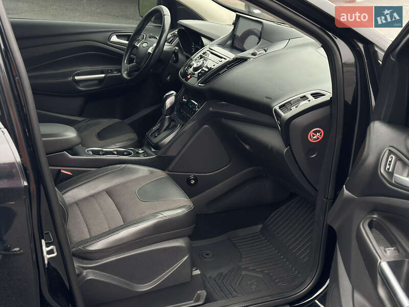 Позашляховик / Кросовер Ford Kuga 2013 в Києві