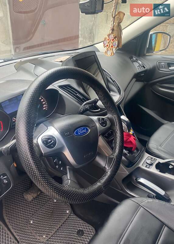 Позашляховик / Кросовер Ford Kuga 2015 в Южноукраїнську