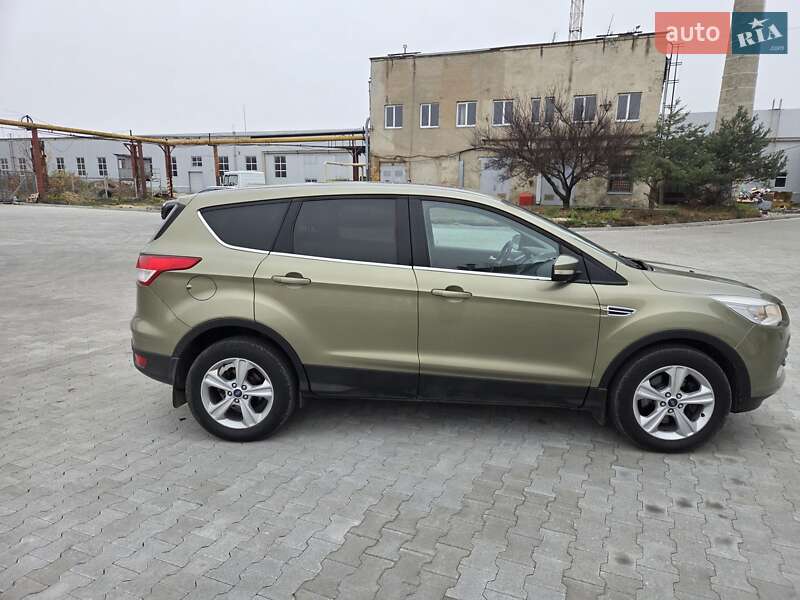 Внедорожник / Кроссовер Ford Kuga 2013 в Луцке