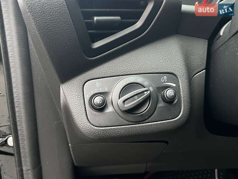 Внедорожник / Кроссовер Ford Kuga 2019 в Киеве фото 15 Внедорожник / Кроссовер Ford Kuga 2019 в Киеве