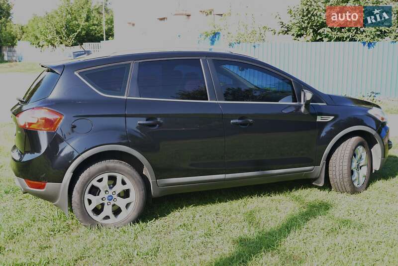 Позашляховик / Кросовер Ford Kuga 2011 в Києві
