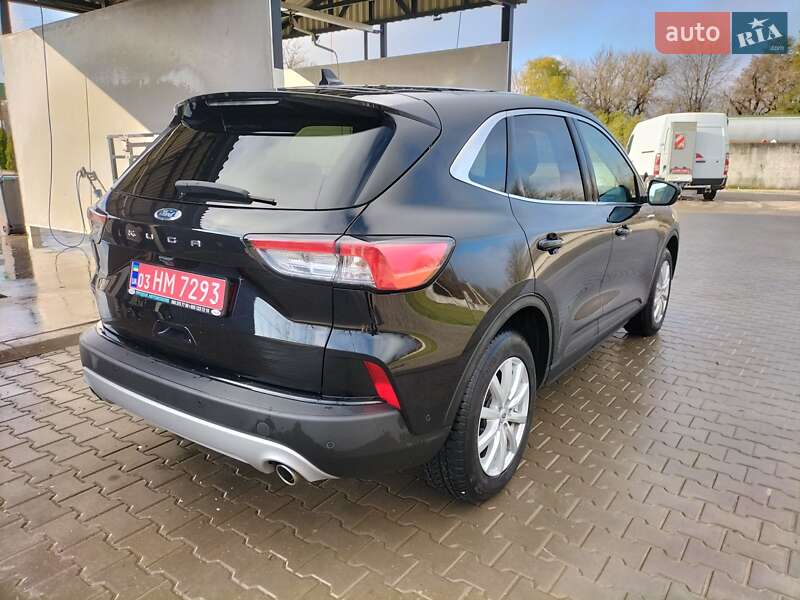 Позашляховик / Кросовер Ford Kuga 2020 в Дунаївцях