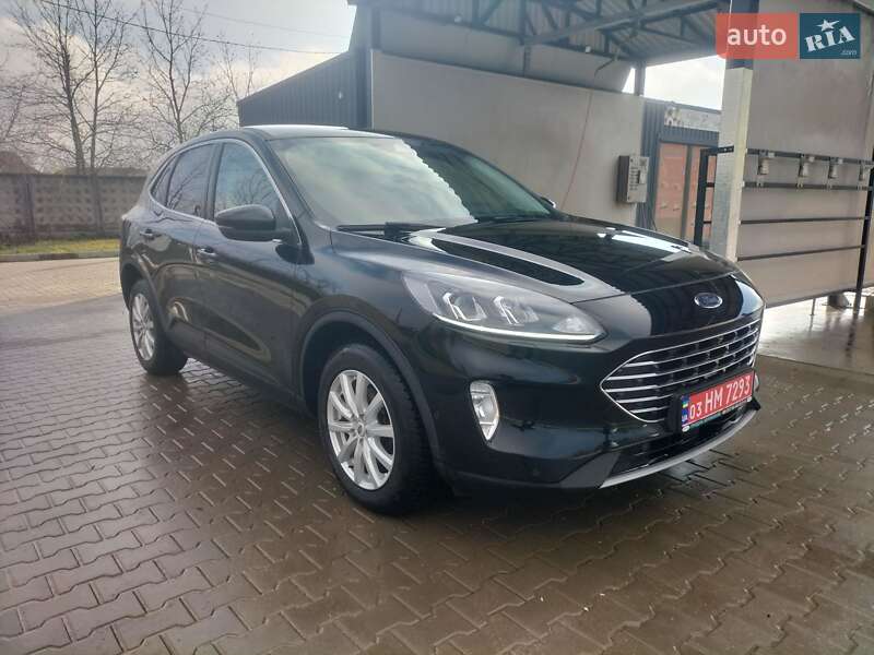 Позашляховик / Кросовер Ford Kuga 2020 в Дунаївцях