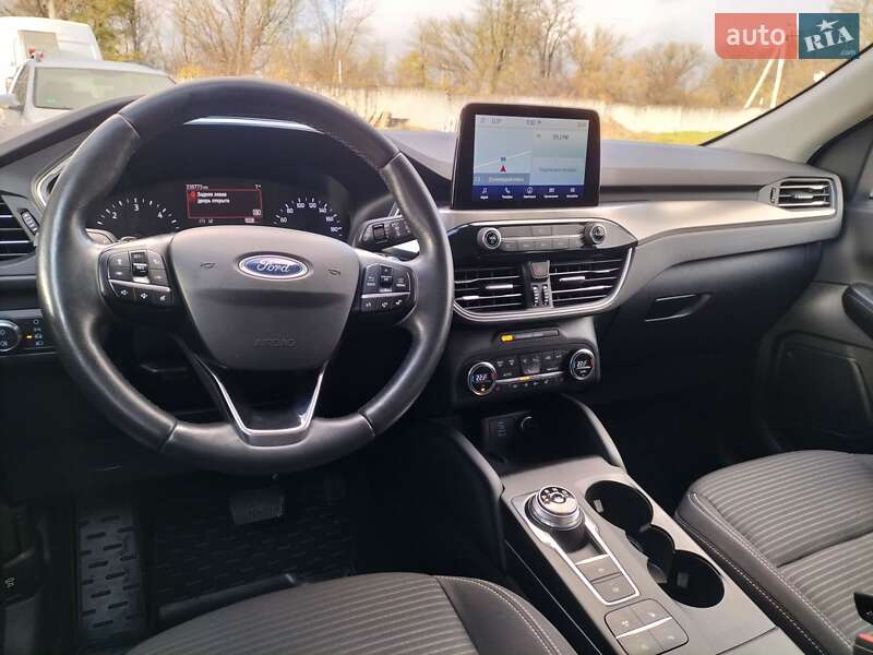 Позашляховик / Кросовер Ford Kuga 2020 в Дунаївцях