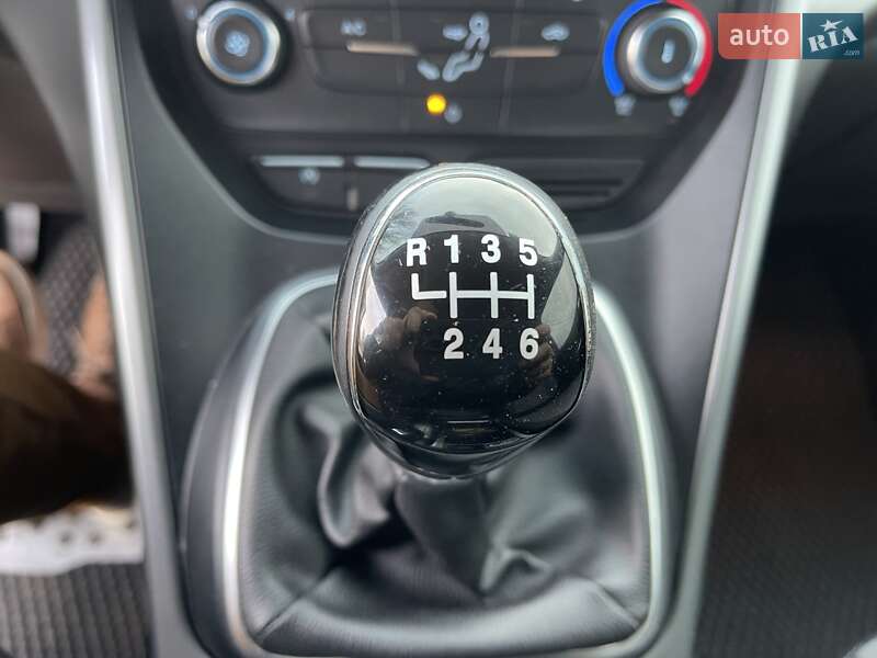 Позашляховик / Кросовер Ford Kuga 2016 в Миколаєві