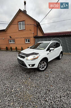 Внедорожник / Кроссовер Ford Kuga 2012 в Дергачах