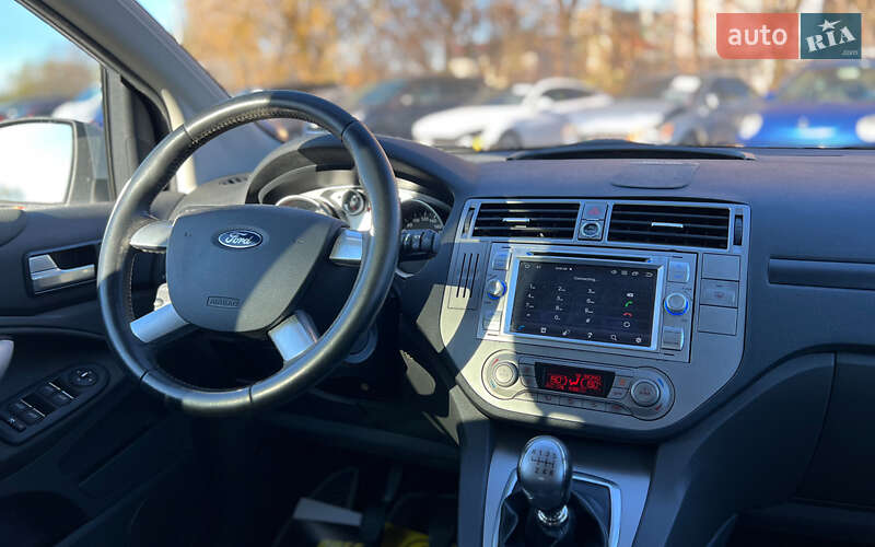 Внедорожник / Кроссовер Ford Kuga 2012 в Львове