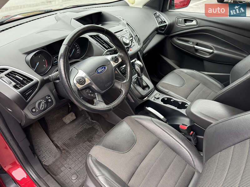 Позашляховик / Кросовер Ford Kuga 2015 в Житомирі