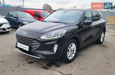 Позашляховик / Кросовер Ford Kuga 2020 в Києві