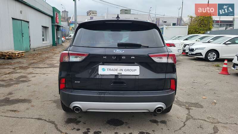 Внедорожник / Кроссовер Ford Kuga 2020 в Киеве