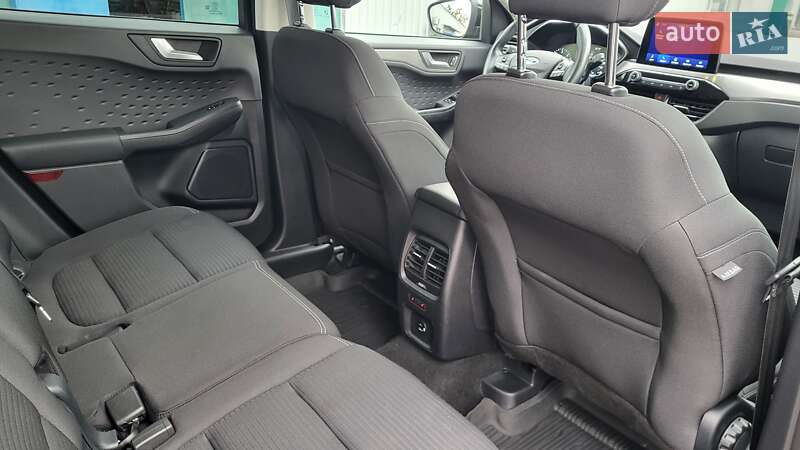 Внедорожник / Кроссовер Ford Kuga 2020 в Киеве