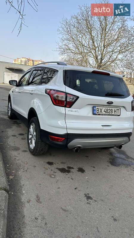 Позашляховик / Кросовер Ford Kuga 2019 в Хмельницькому