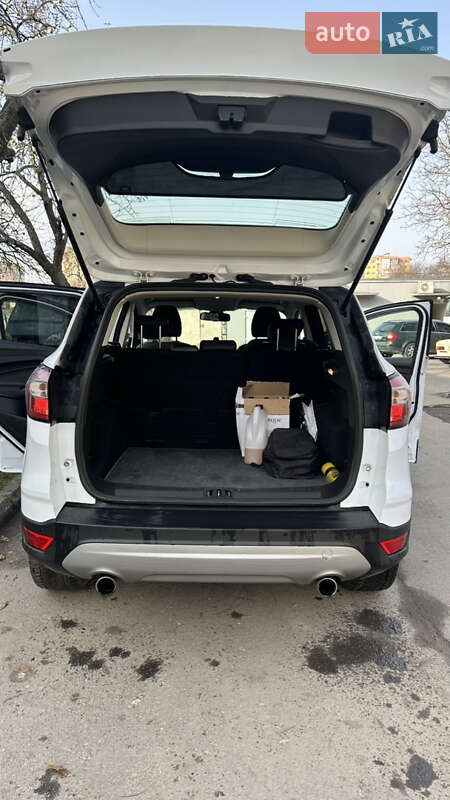 Позашляховик / Кросовер Ford Kuga 2019 в Хмельницькому