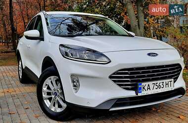 Внедорожник / Кроссовер Ford Kuga 2021 в Харькове