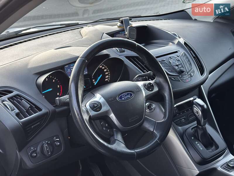 Внедорожник / Кроссовер Ford Kuga 2014 в Львове