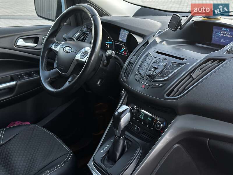 Внедорожник / Кроссовер Ford Kuga 2014 в Львове