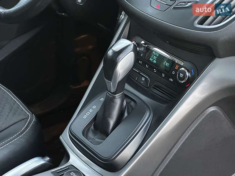 Внедорожник / Кроссовер Ford Kuga 2014 в Львове