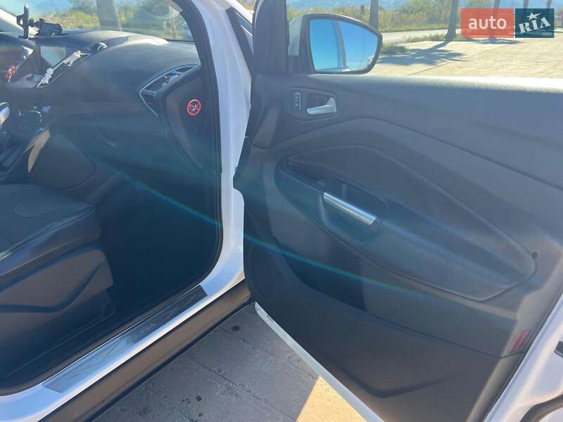 Внедорожник / Кроссовер Ford Kuga 2013 в Киеве