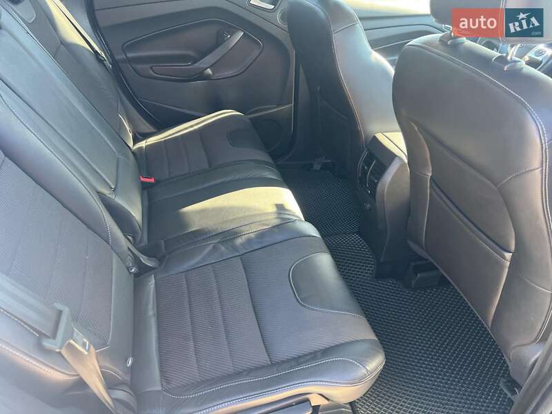 Внедорожник / Кроссовер Ford Kuga 2013 в Киеве