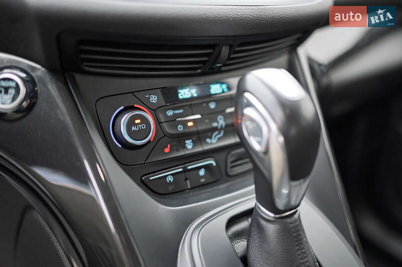 Позашляховик / Кросовер Ford Kuga 2019 в Києві