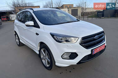 Позашляховик / Кросовер Ford Kuga 2019 в Рівному