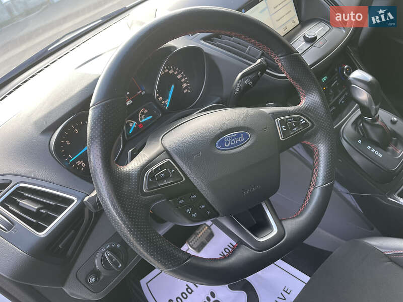 Внедорожник / Кроссовер Ford Kuga 2019 в Ровно