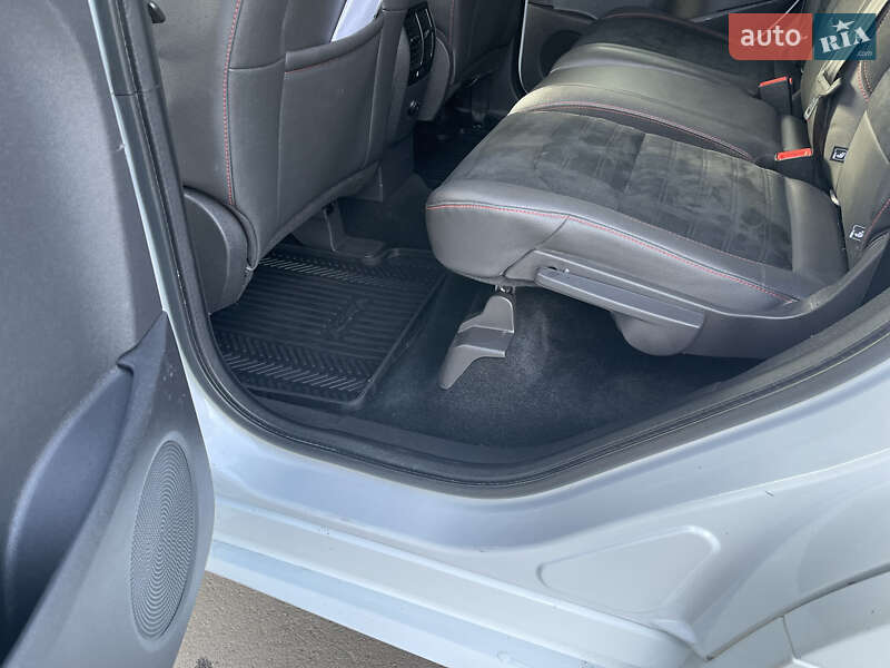 Внедорожник / Кроссовер Ford Kuga 2019 в Ровно