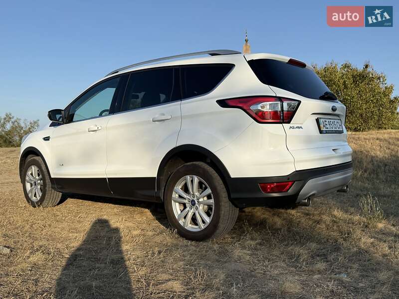 Внедорожник / Кроссовер Ford Kuga 2017 в Днепре фото 8 Внедорожник / Кроссовер Ford Kuga 2017 в Днепре