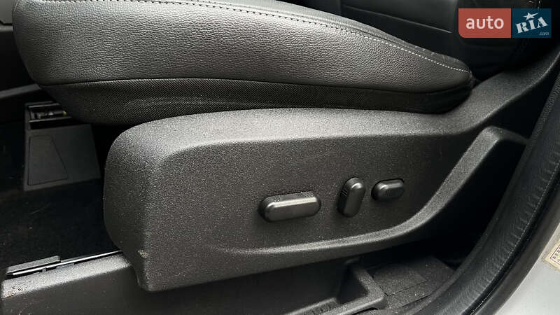 Внедорожник / Кроссовер Ford Kuga 2017 в Львове