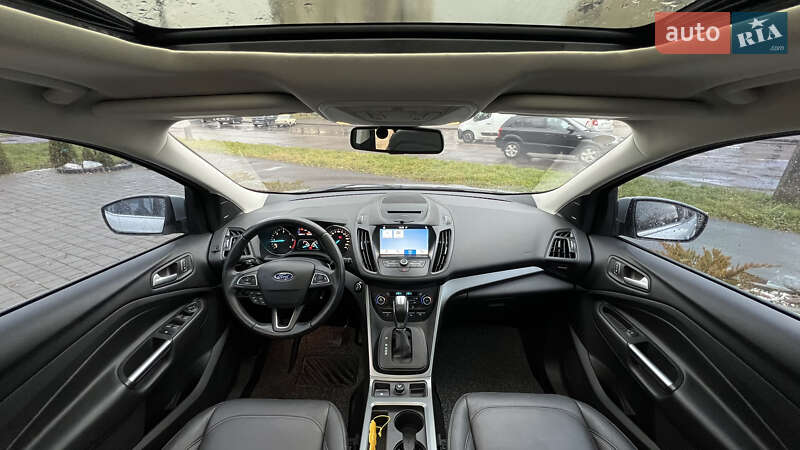 Внедорожник / Кроссовер Ford Kuga 2017 в Львове