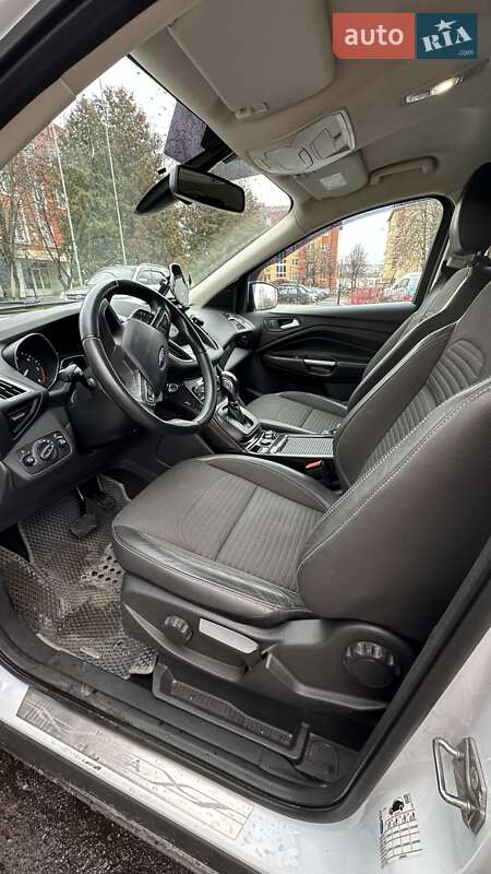 Позашляховик / Кросовер Ford Kuga 2019 в Хмельницькому