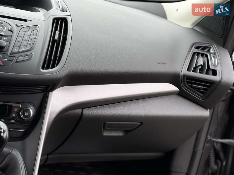 Позашляховик / Кросовер Ford Kuga 2016 в Вінниці фото 48 Позашляховик / Кросовер Ford Kuga 2016 в Вінниці