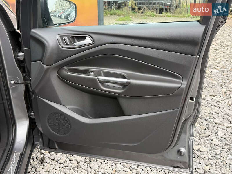 Позашляховик / Кросовер Ford Kuga 2013 в Стрию