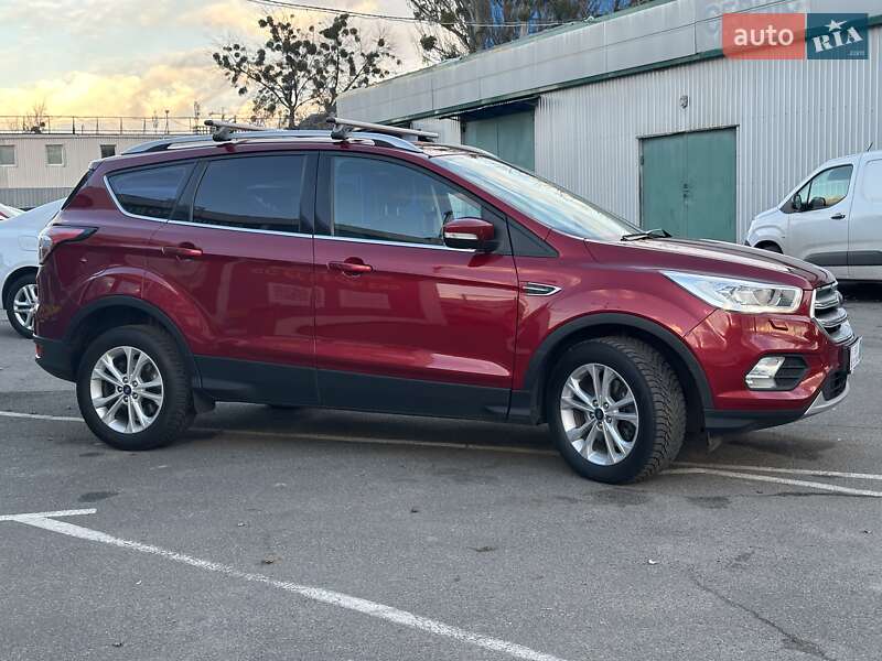 Внедорожник / Кроссовер Ford Kuga 2019 в Киеве фото 5 Внедорожник / Кроссовер Ford Kuga 2019 в Киеве