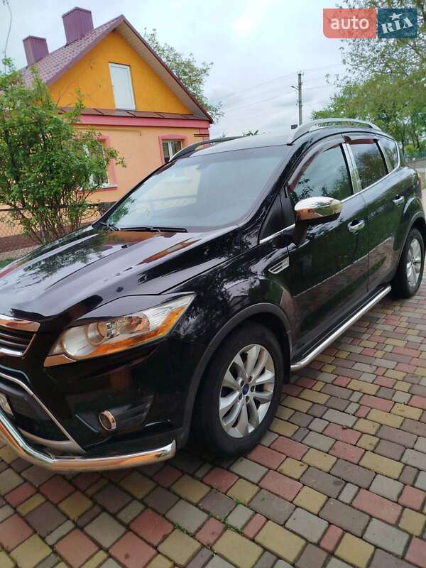 Позашляховик / Кросовер Ford Kuga 2011 в Рівному
