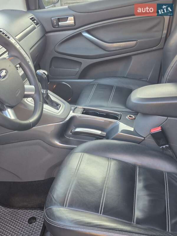 Внедорожник / Кроссовер Ford Kuga 2013 в Черкассах