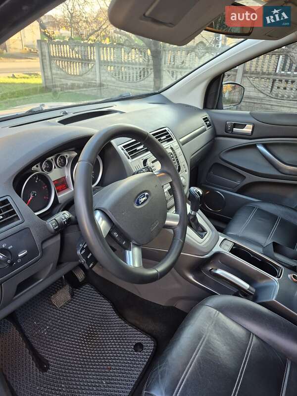 Внедорожник / Кроссовер Ford Kuga 2013 в Черкассах