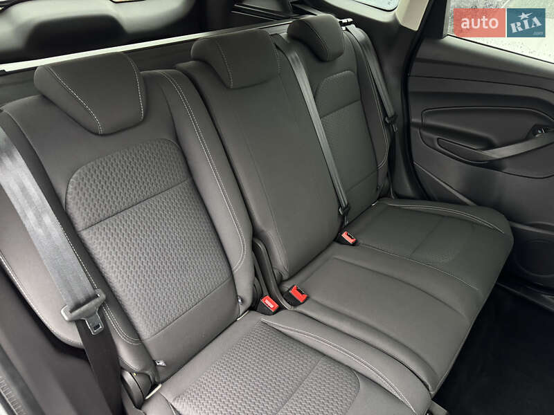 Внедорожник / Кроссовер Ford Kuga 2018 в Умани