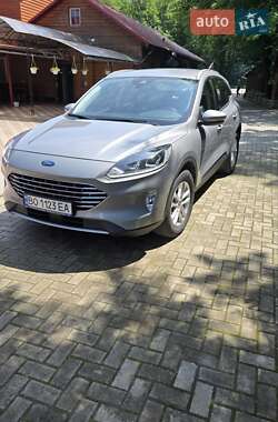Внедорожник / Кроссовер Ford Kuga 2020 в Чорткове