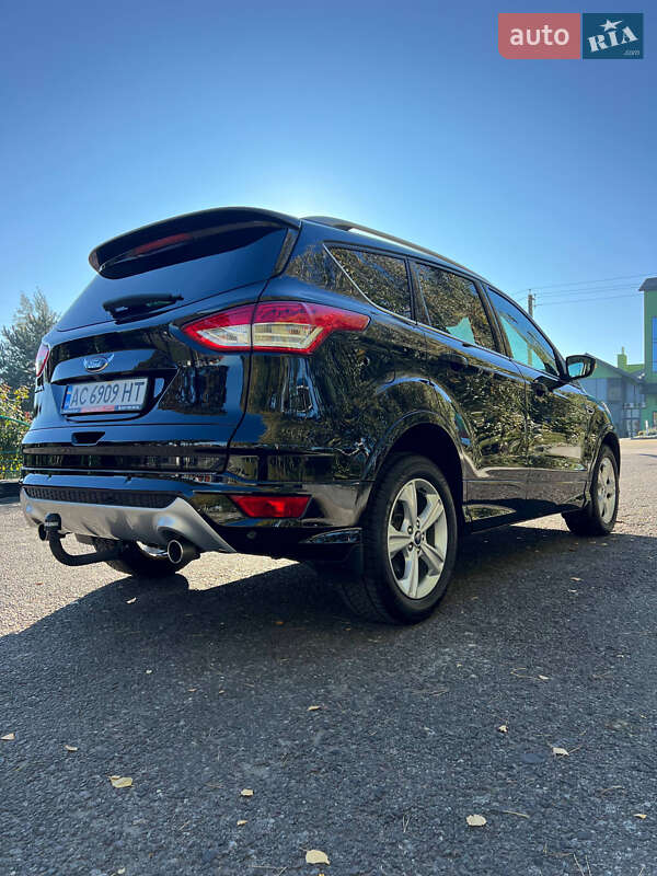 Позашляховик / Кросовер Ford Kuga 2014 в Києві