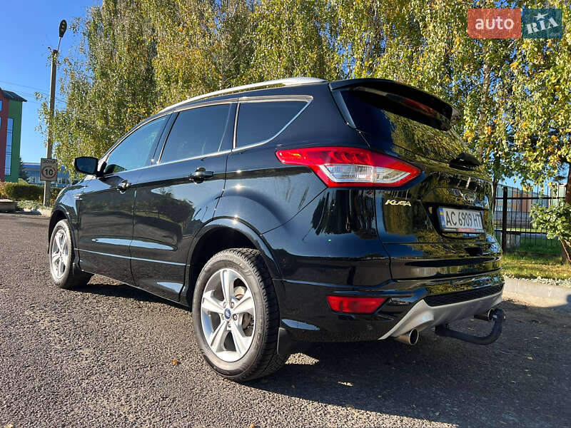 Позашляховик / Кросовер Ford Kuga 2014 в Києві