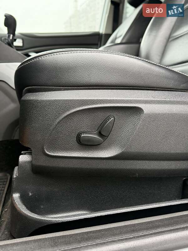 Внедорожник / Кроссовер Ford Kuga 2012 в Киеве